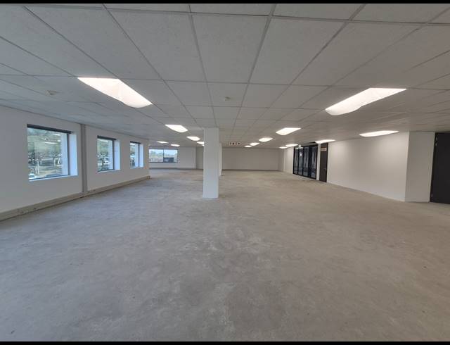 858M² OFFICE TO LET IN WOODMEAD